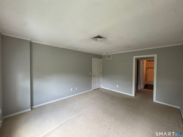 15 Highland Street 302, West Hartford, CT 06119