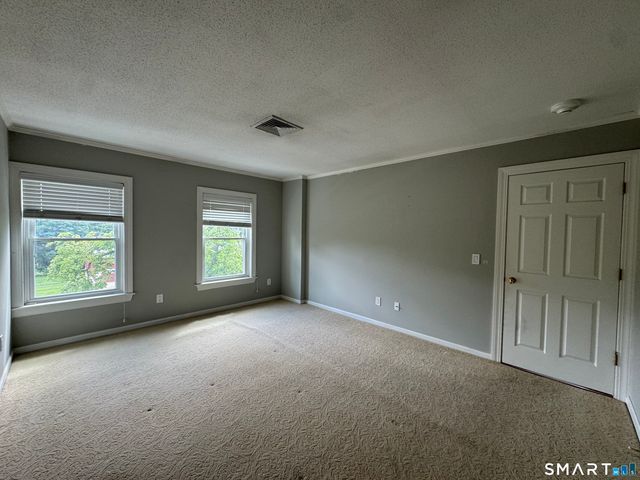 15 Highland Street 302, West Hartford, CT 06119