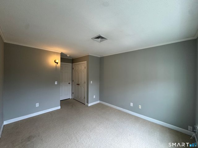 15 Highland Street 302, West Hartford, CT 06119