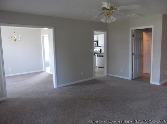 2937 Piney Mountain Drive, Hope Mills, NC 28348