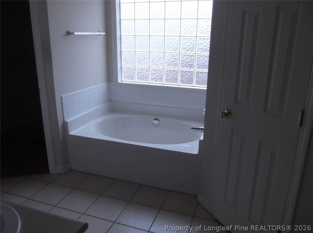 2937 Piney Mountain Drive, Hope Mills, NC 28348