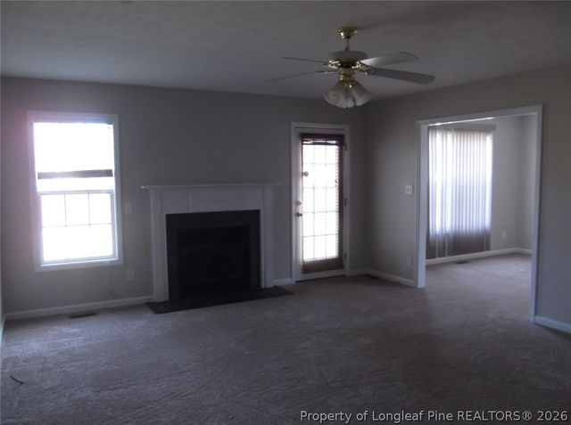 2937 Piney Mountain Drive, Hope Mills, NC 28348