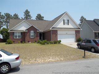 2937 Piney Mountain Drive, Hope Mills, NC 28348