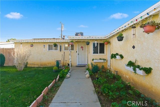 44022 Stanridge Avenue, Lancaster, CA 93535
