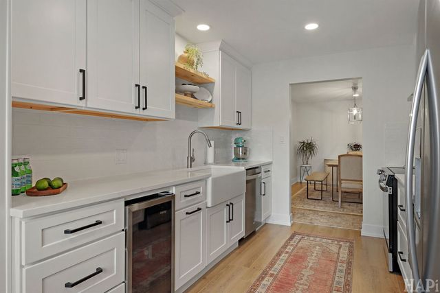 1200 W Northwest Highway 305, Mount Prospect, IL 60056