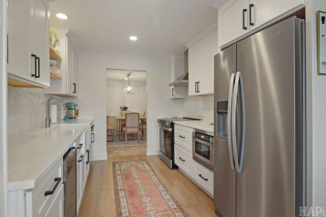 1200 W Northwest Highway 305, Mount Prospect, IL 60056