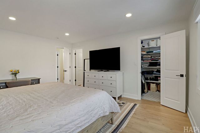 1200 W Northwest Highway 305, Mount Prospect, IL 60056