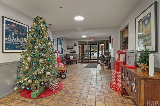 1200 W Northwest Highway 305, Mount Prospect, IL 60056