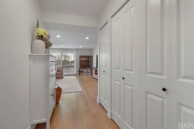 1200 W Northwest Highway 305, Mount Prospect, IL 60056