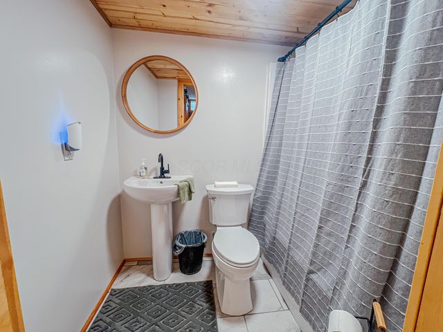 916 Valleywood Heights Drive, Howard, OH 43028