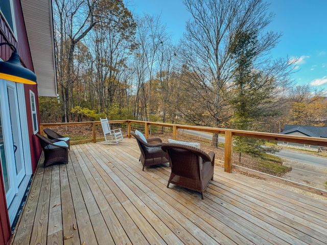 916 Valleywood Heights Drive, Howard, OH 43028