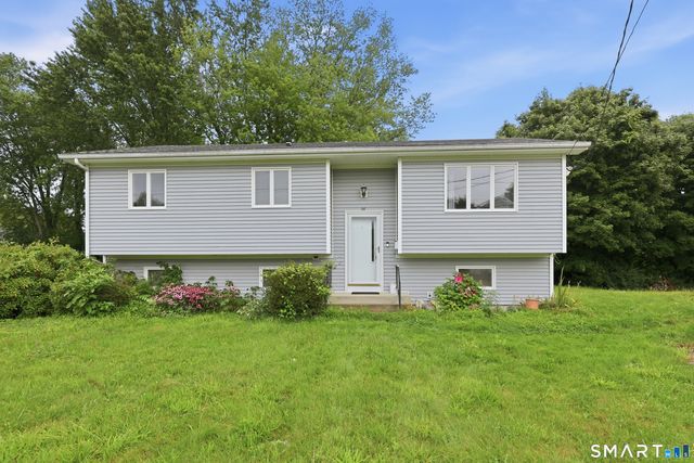 36 Lester Street, New London, CT 06320