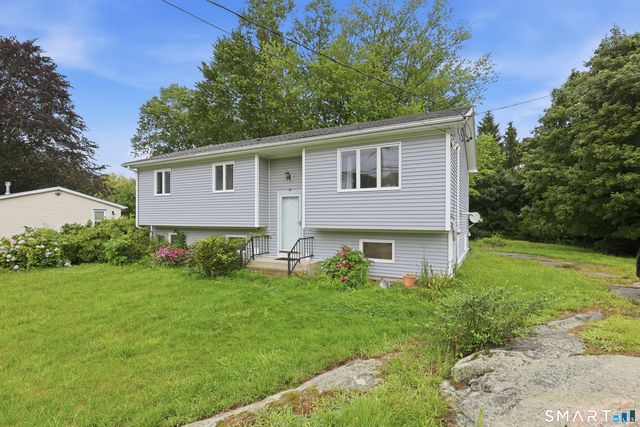 36 Lester Street, New London, CT 06320