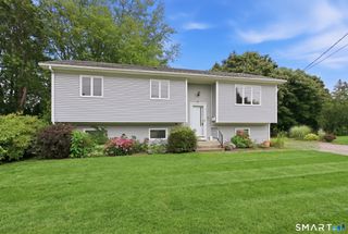 36 Lester Street, New London, CT 06320