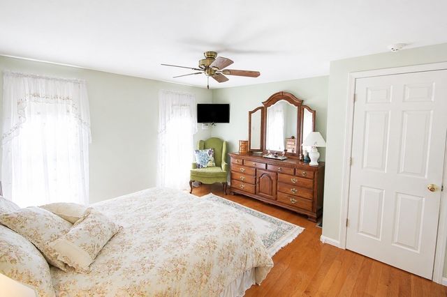 10 Patriot Ln, Whitman, MA 02382