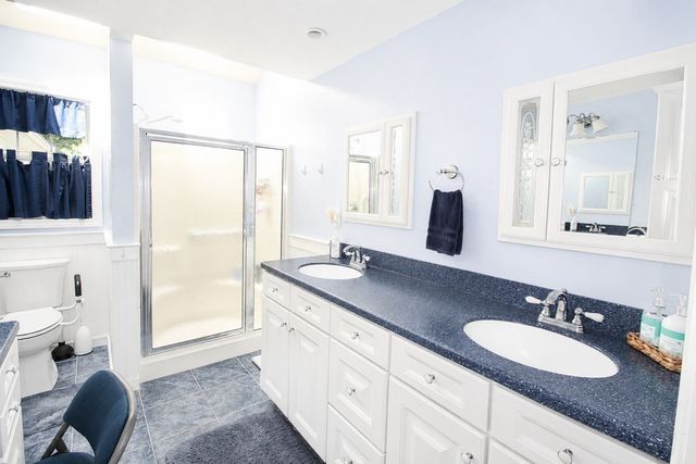 10 Patriot Ln, Whitman, MA 02382