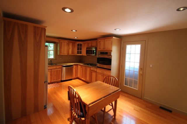10 Patriot Ln, Whitman, MA 02382