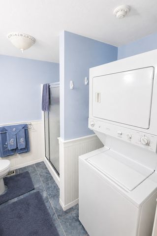 10 Patriot Ln, Whitman, MA 02382