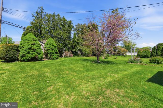 903 PINE RD, Warminster, PA 18974