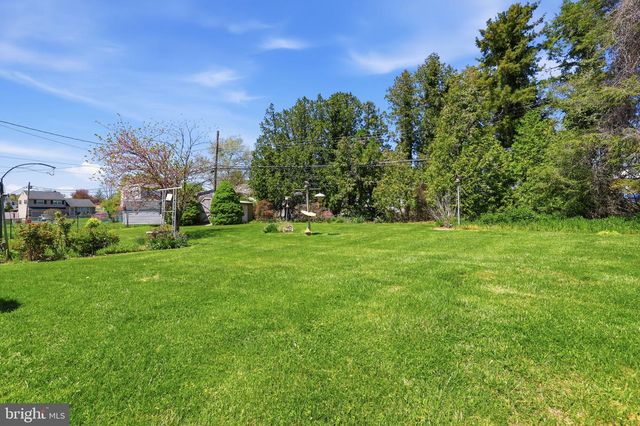 903 PINE RD, Warminster, PA 18974
