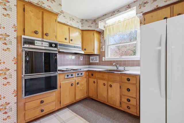 903 PINE RD, Warminster, PA 18974