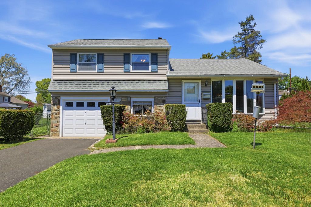903 PINE RD, Warminster, PA 18974