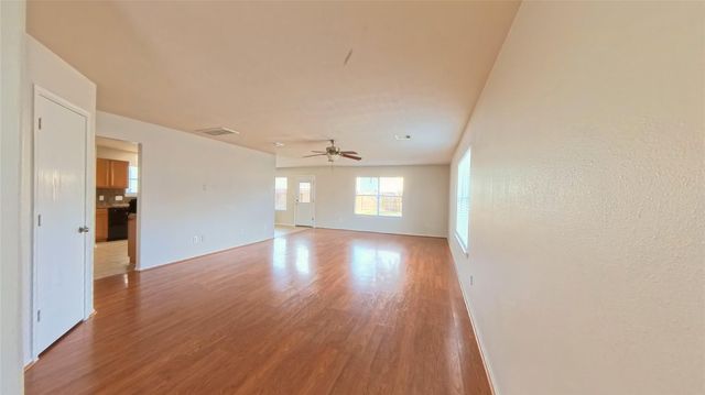 2843 Maybrook Hollow Lane, Houston, TX 77047