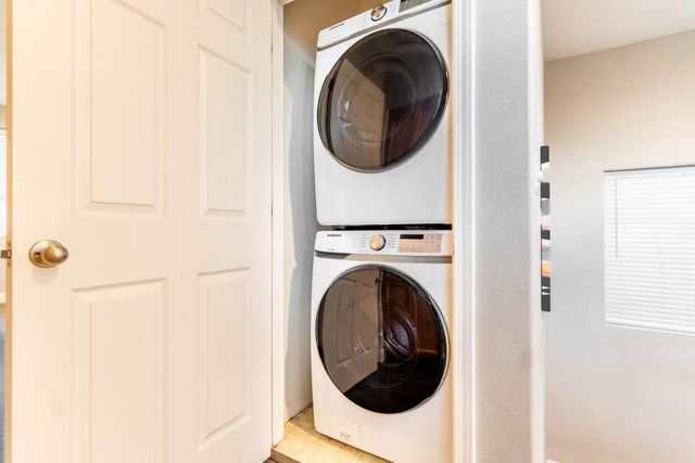 3039 Spoonwood Way, Sacramento, CA 95833