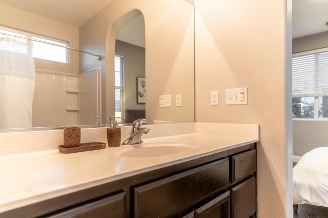 3039 Spoonwood Way, Sacramento, CA 95833