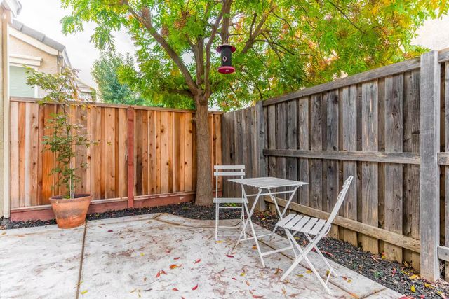 3039 Spoonwood Way, Sacramento, CA 95833