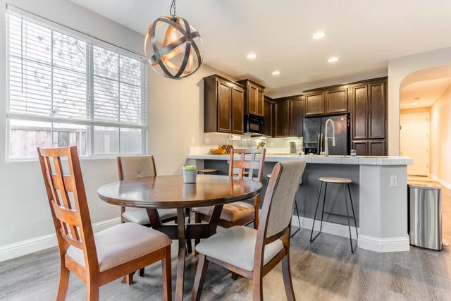 3039 Spoonwood Way, Sacramento, CA 95833