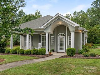 13220 Old Compton Court, Pineville, NC 28134