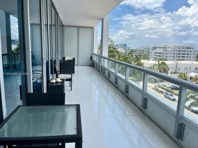 6799 Collins Ave 412, Miami Beach, FL 33141