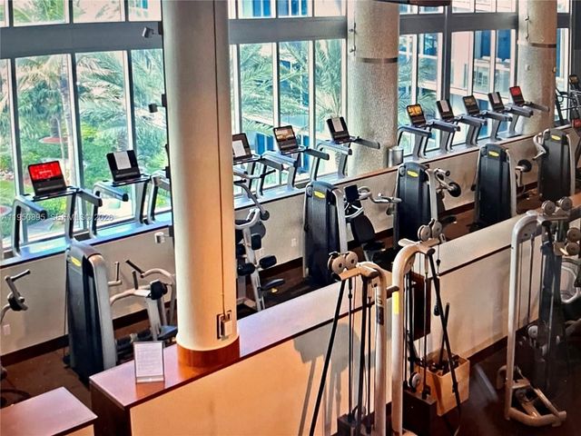 6799 Collins Ave 412, Miami Beach, FL 33141