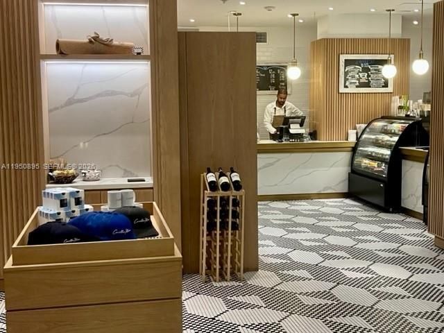 6799 Collins Ave 412, Miami Beach, FL 33141