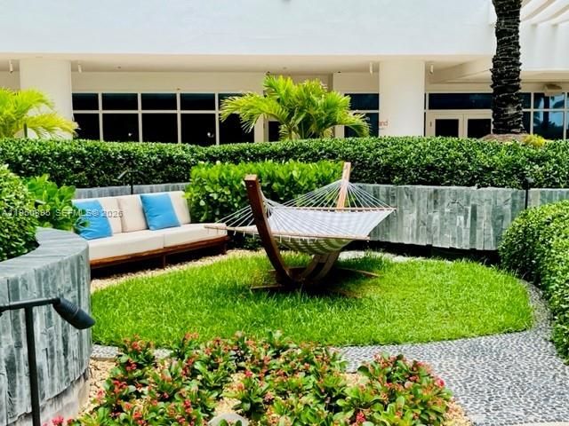 6799 Collins Ave 412, Miami Beach, FL 33141