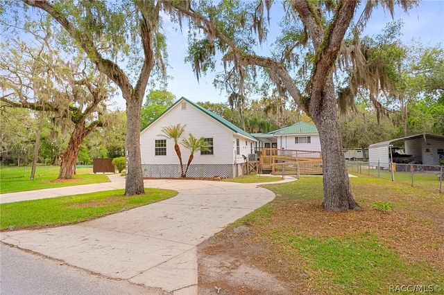 5447 S Boulevard Drive, Homosassa, FL 34448