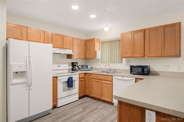 5447 S Boulevard Drive, Homosassa, FL 34448
