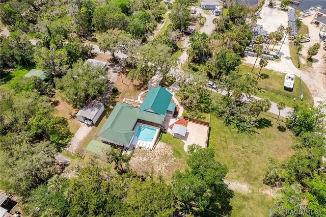 5447 S Boulevard Drive, Homosassa, FL 34448
