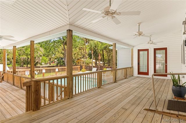 5447 S Boulevard Drive, Homosassa, FL 34448