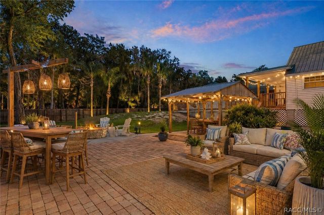 5447 S Boulevard Drive, Homosassa, FL 34448