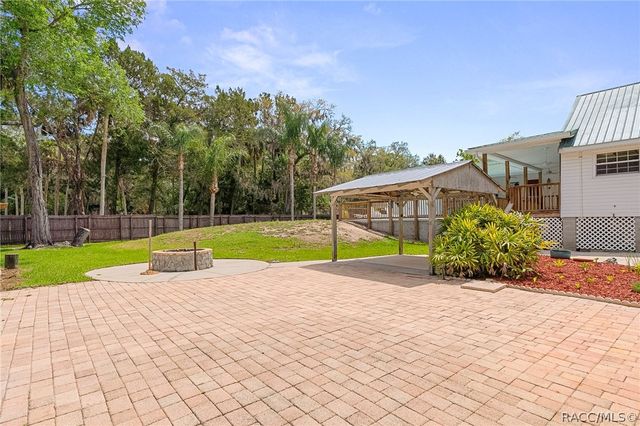5447 S Boulevard Drive, Homosassa, FL 34448