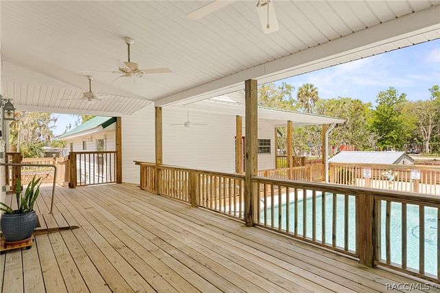 5447 S Boulevard Drive, Homosassa, FL 34448