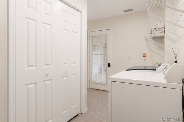 5447 S Boulevard Drive, Homosassa, FL 34448