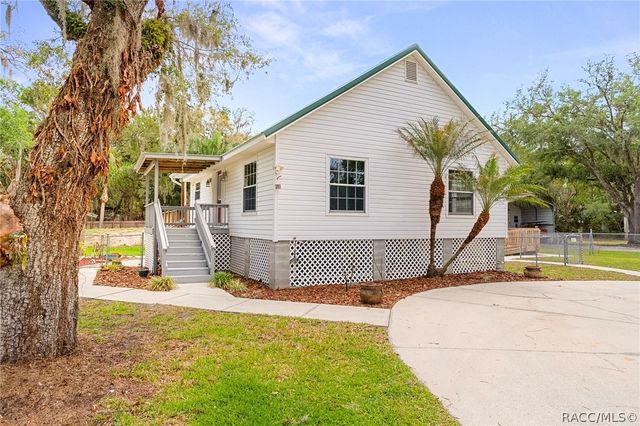 5447 S Boulevard Drive, Homosassa, FL 34448
