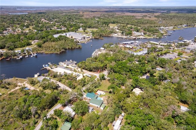 5447 S Boulevard Drive, Homosassa, FL 34448