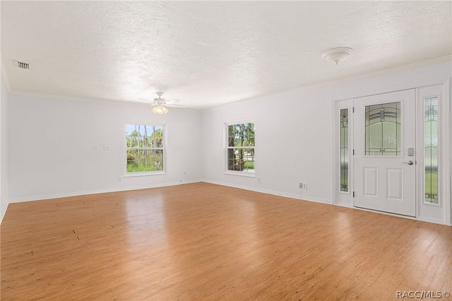 5447 S Boulevard Drive, Homosassa, FL 34448
