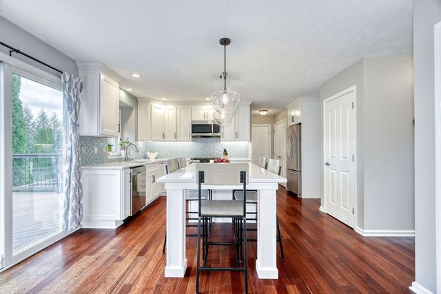 1027 Pondbrook Point, Webster, NY 14580