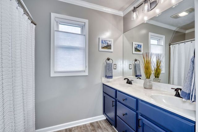 1027 Pondbrook Point, Webster, NY 14580