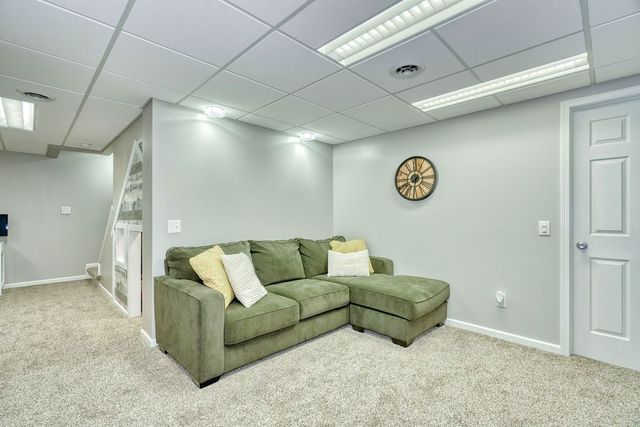 1027 Pondbrook Point, Webster, NY 14580